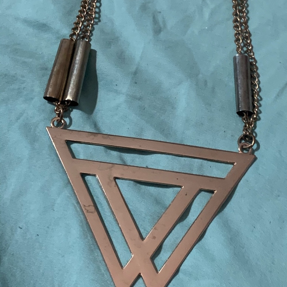 Necklace, lightly used